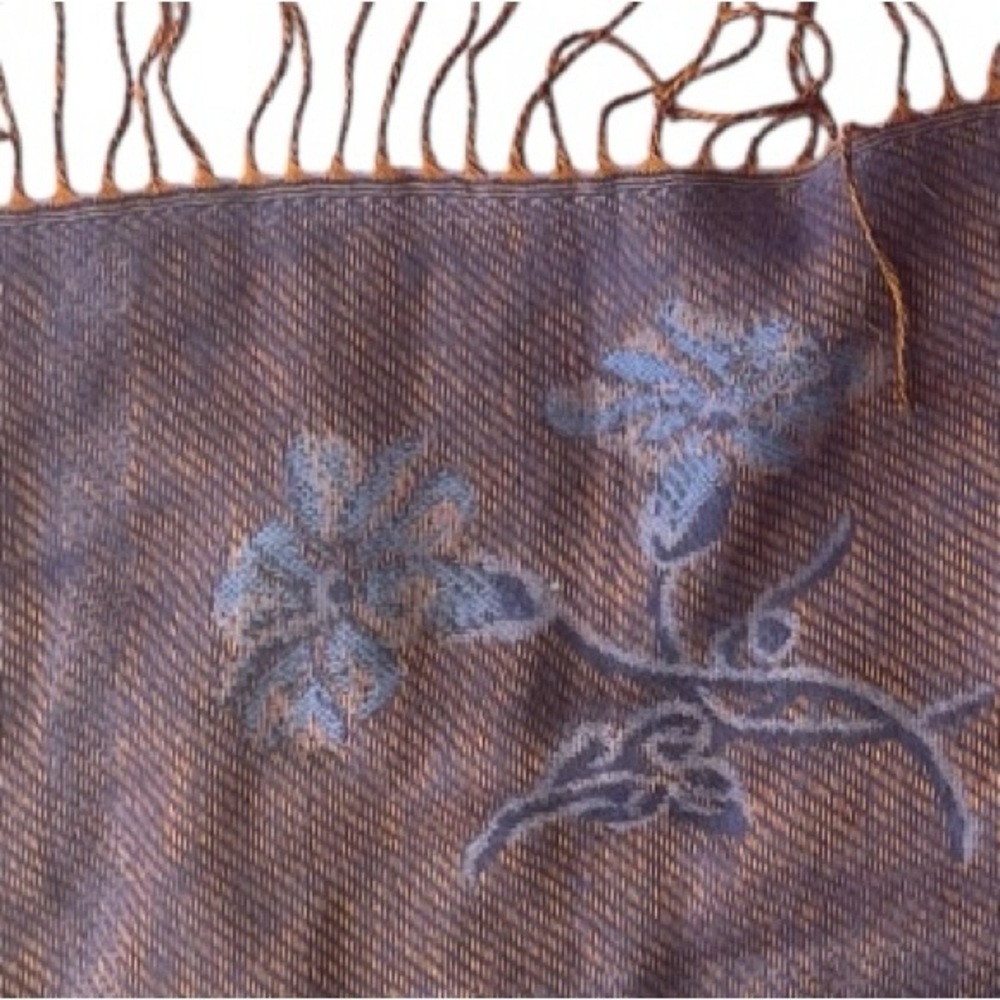 Vintage Reversible Blue and Brown Acrylic Floral Wrap - Picture 5 of 9